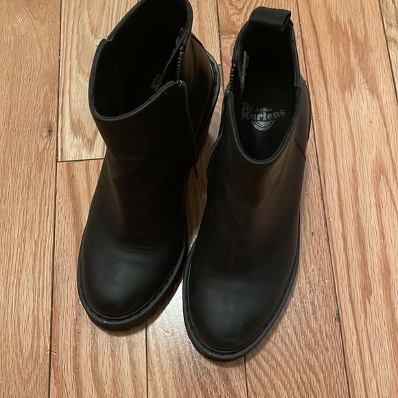 MAGDALENA WOMEN'S LEATHER HEELED CHELSEA BOOTS - Picture 3 of 7
